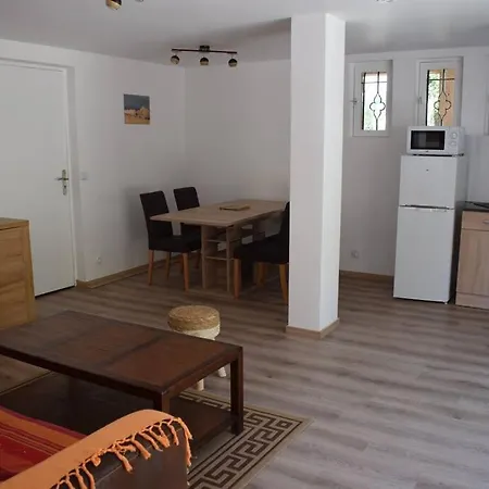 Appartement Neuf Et Independant Dans Rez-de-villa Vallauris